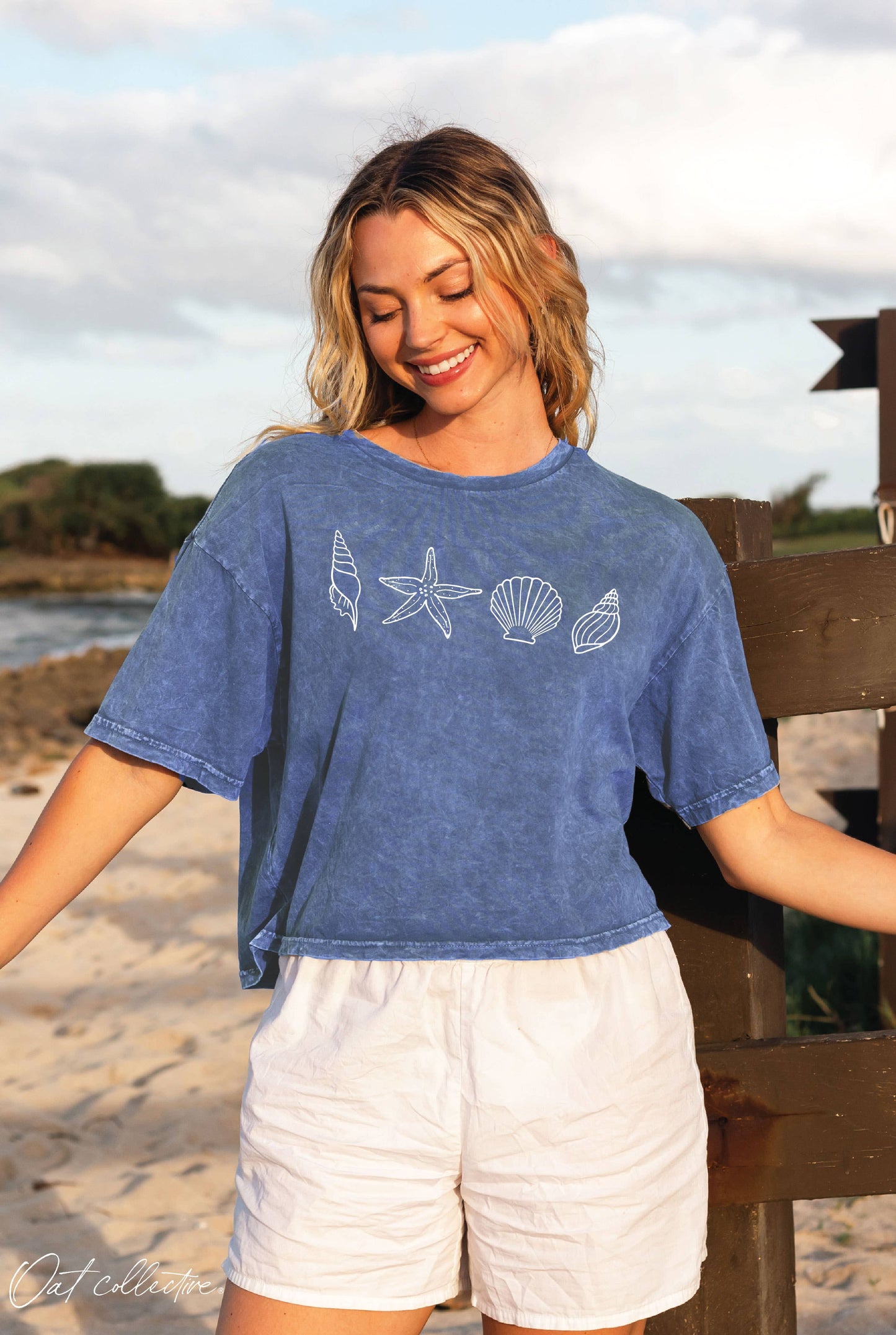 SEASHELLS ROW Cropped Mineral Washed Graphic Top