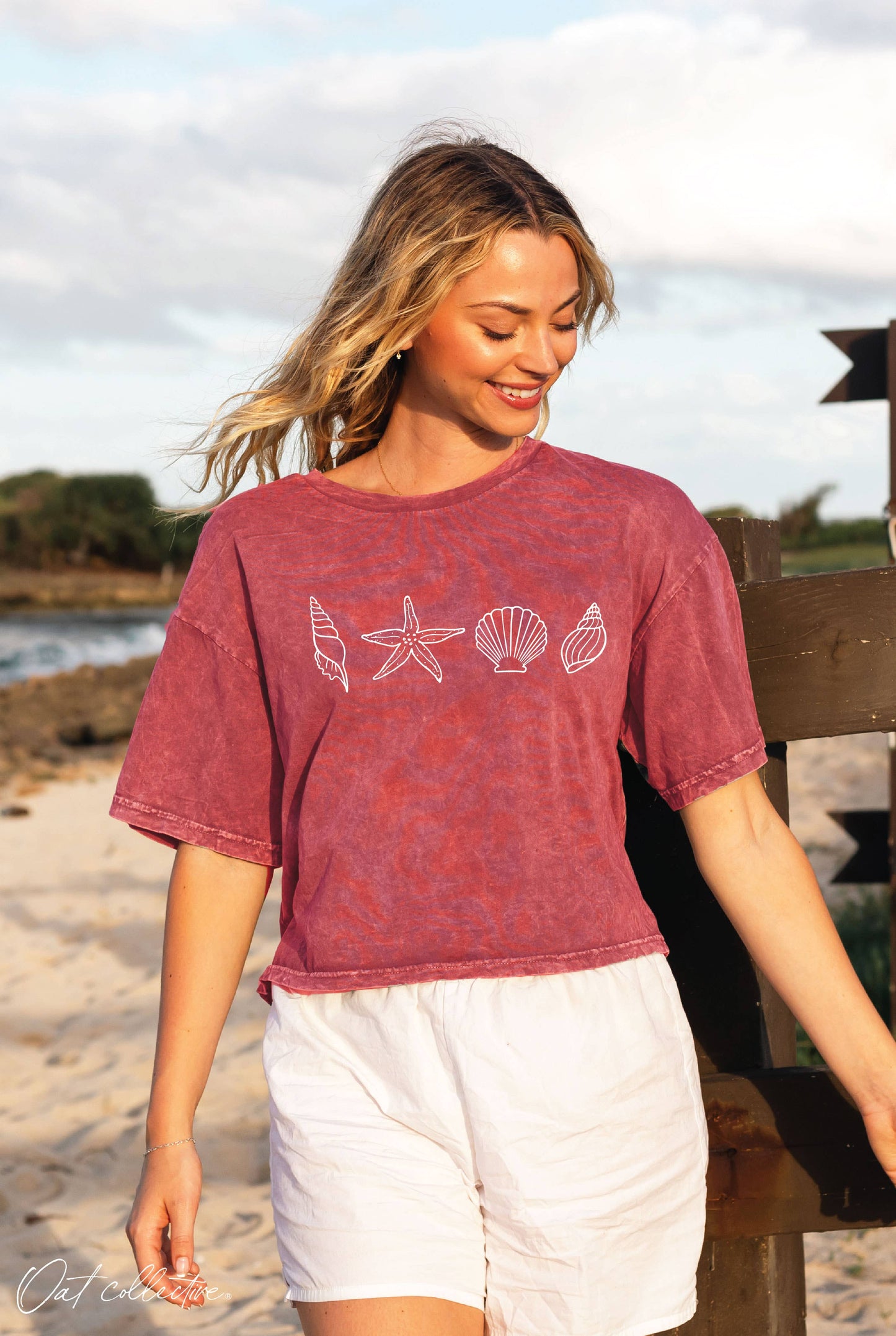 SEASHELLS ROW Cropped Mineral Washed Graphic Top