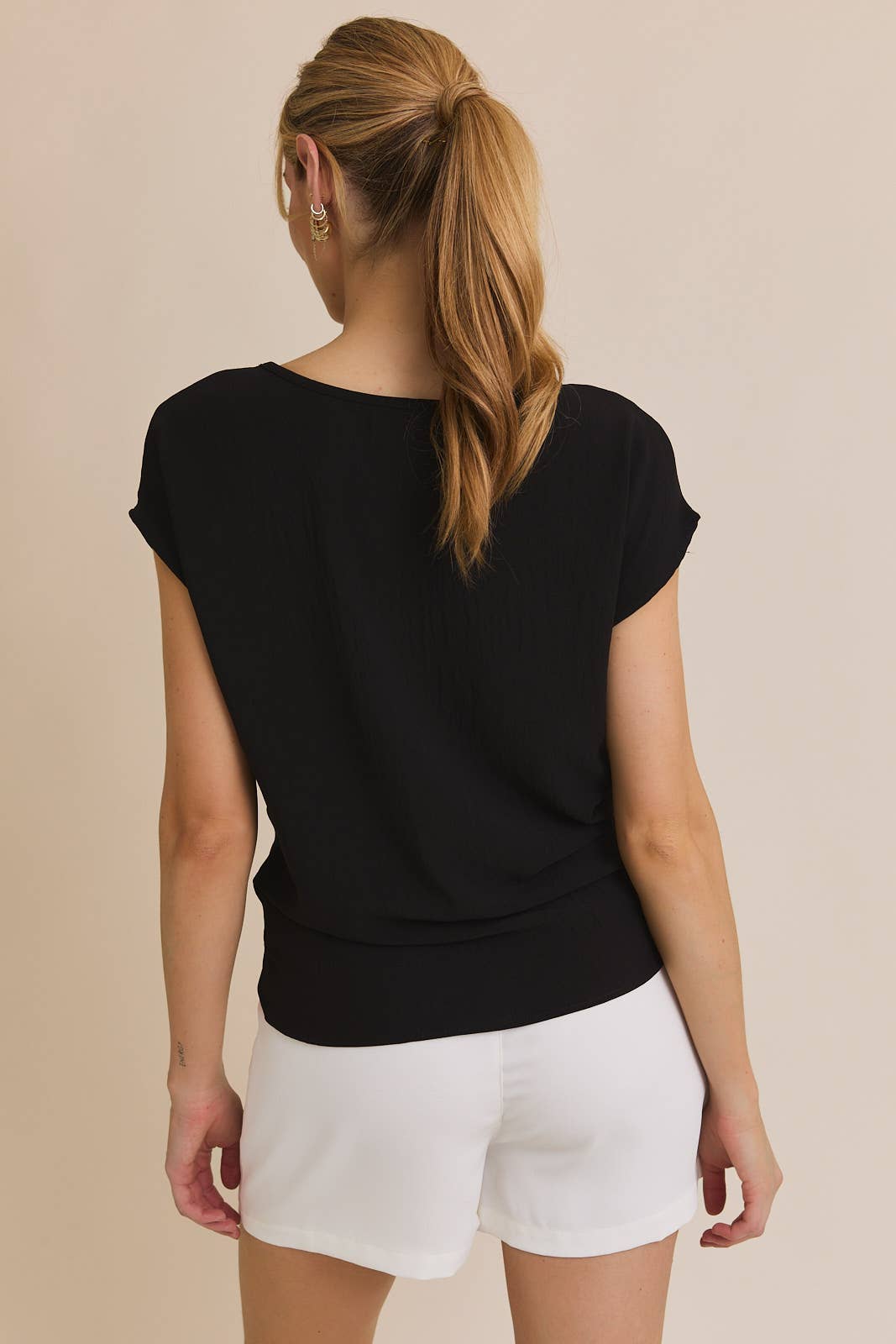 Solid Tee w/Front Knot Detail