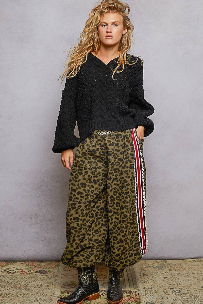 V-neck semi crop top
