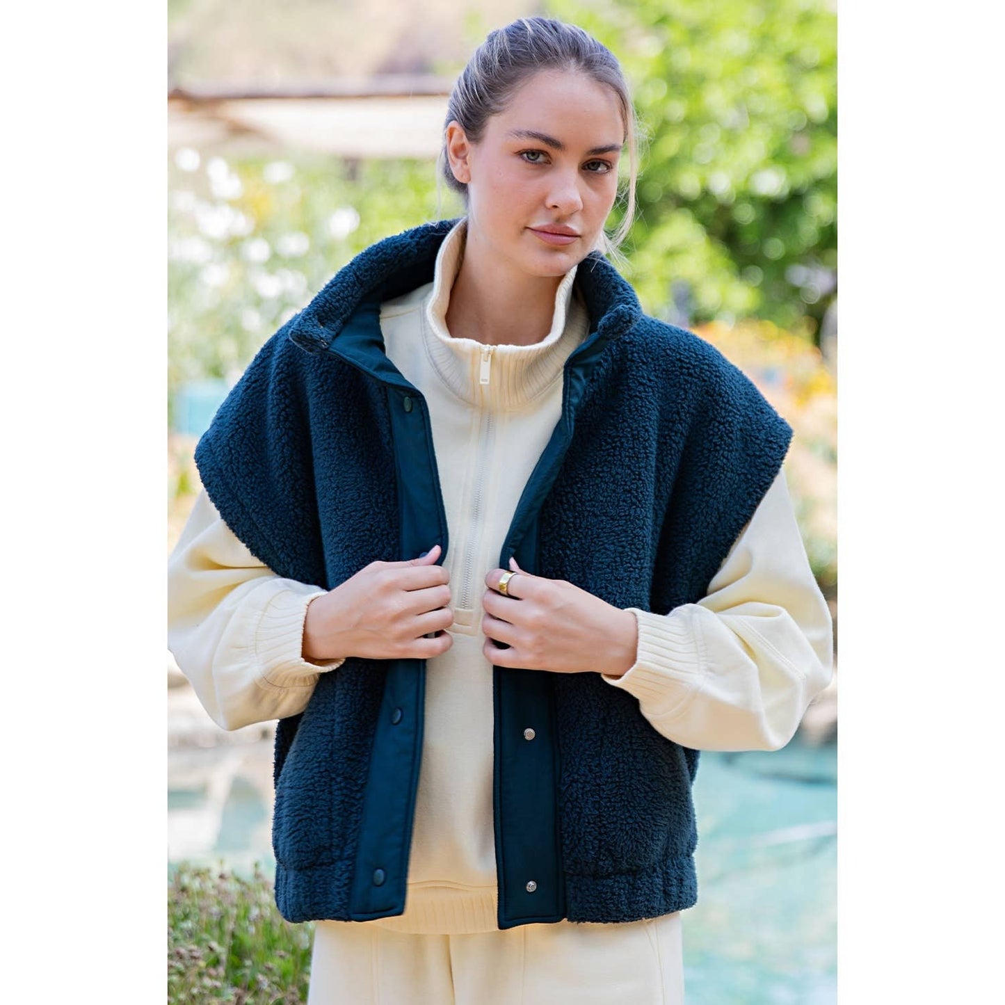 OVERSIZED MICRO SHERPA VEST