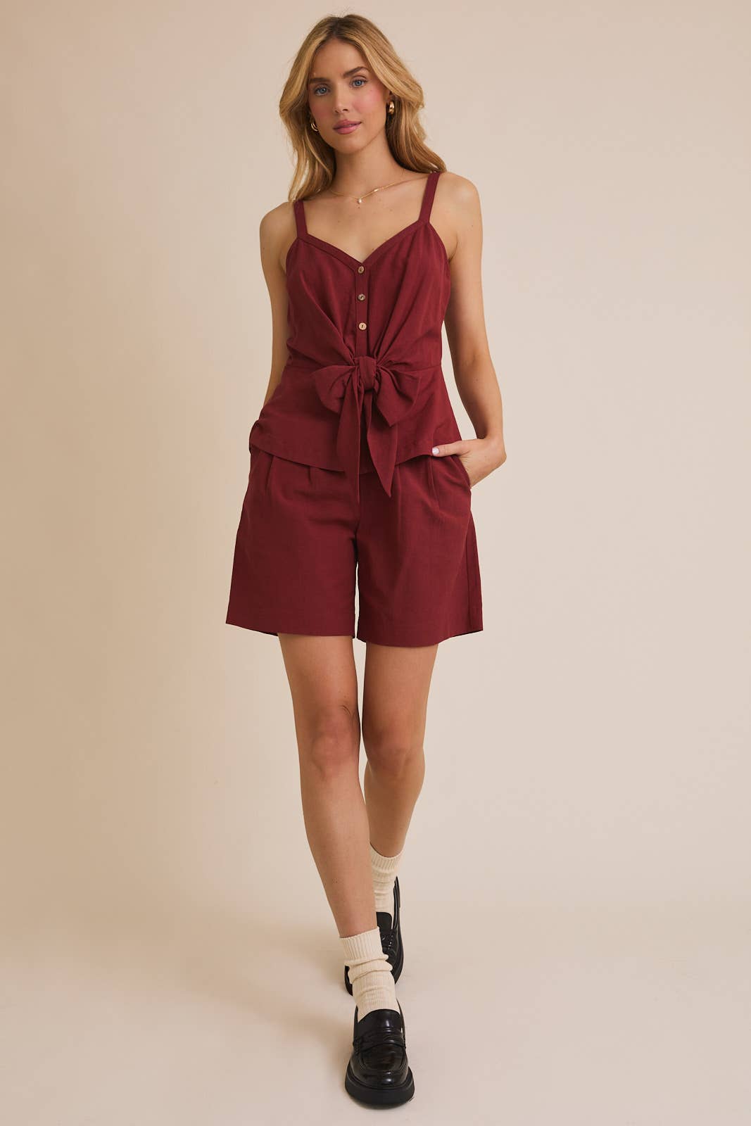 Sleeveless Button up Tie Front top