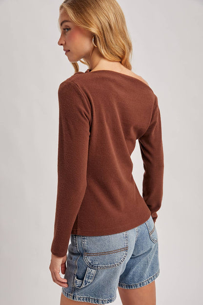 ONE OFF SHOULDER KNIT TOP