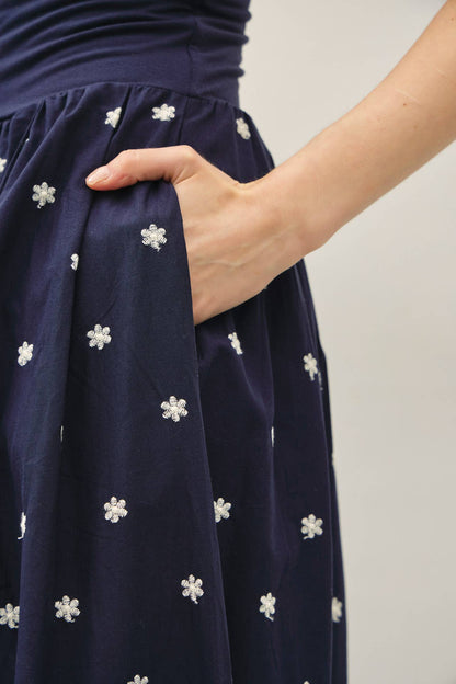 Sleeveless Scallop Edge Midi Dress