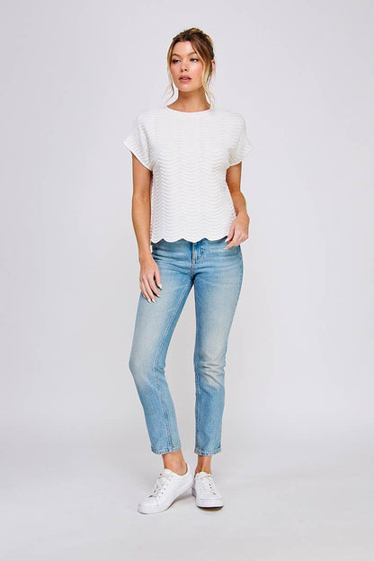 Scallop pattern relaxed knit top