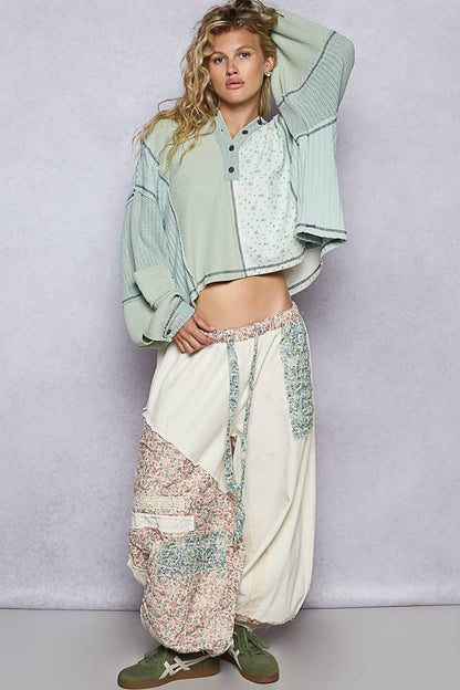 Balloon sleeve semi cropped knit top