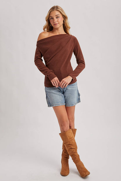 ONE OFF SHOULDER KNIT TOP