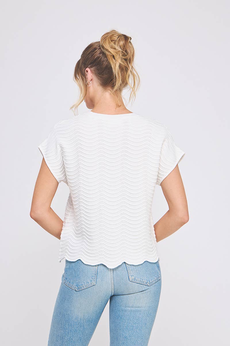 Scallop pattern relaxed knit top