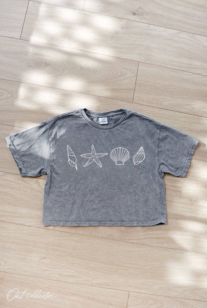 SEASHELLS ROW Cropped Mineral Washed Graphic Top
