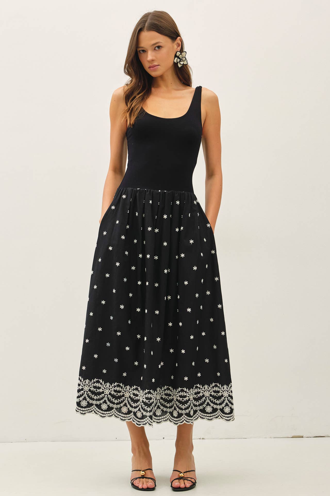 Sleeveless Scallop Edge Midi Dress