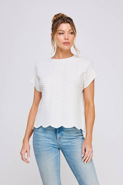 Scallop pattern relaxed knit top