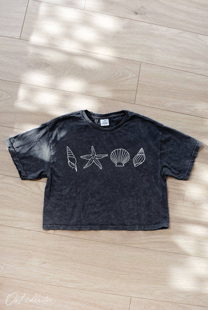 SEASHELLS ROW Cropped Mineral Washed Graphic Top